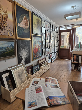 DEBIUT z mentorem - pokaż swoje prace w galerii Maya!